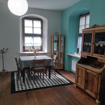 Schoene Gemuetliche Ferienwohnung Am Saaleradweg Grosseutersdorf Luaran gambar
